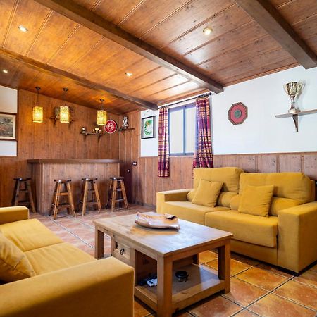 Casa Con Patio Y Terraza En Barrio Historico De La Villa, Junto Al Adarve Priego De Cordoba Luaran gambar