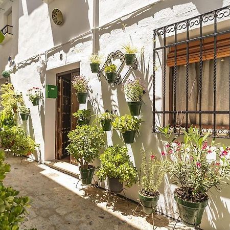 Casa Con Patio Y Terraza En Barrio Historico De La Villa, Junto Al Adarve Priego De Cordoba Luaran gambar