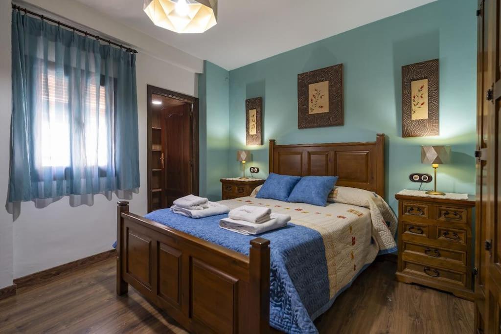 Casa Con Patio Y Terraza En Barrio Historico De La Villa, Junto Al Adarve Priego De Cordoba Luaran gambar
